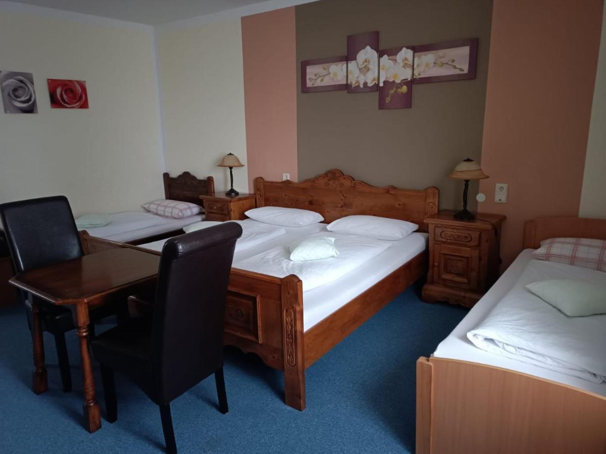 Garni Hotel Post Weißenstadt エクステリア 写真