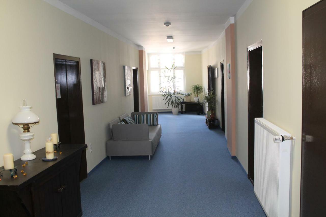 Garni Hotel Post Weißenstadt エクステリア 写真
